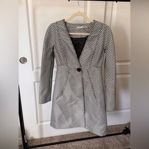 Trench Coat Leon Max / Limited Edition / Size 0 (runs like a 2)